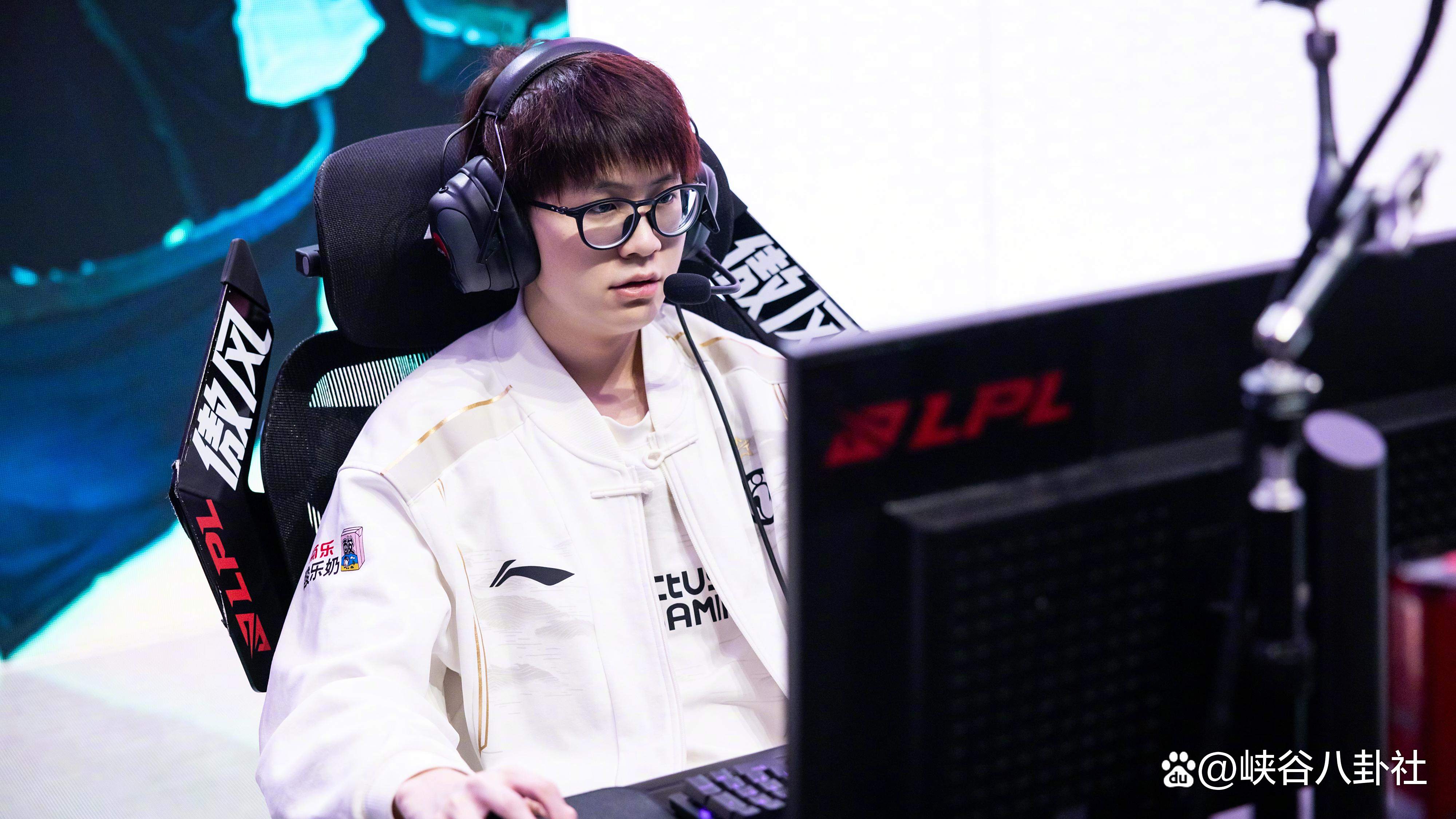 关于Rookie意外战胜澳大利亚队，大比分获胜引爆全场！的信息