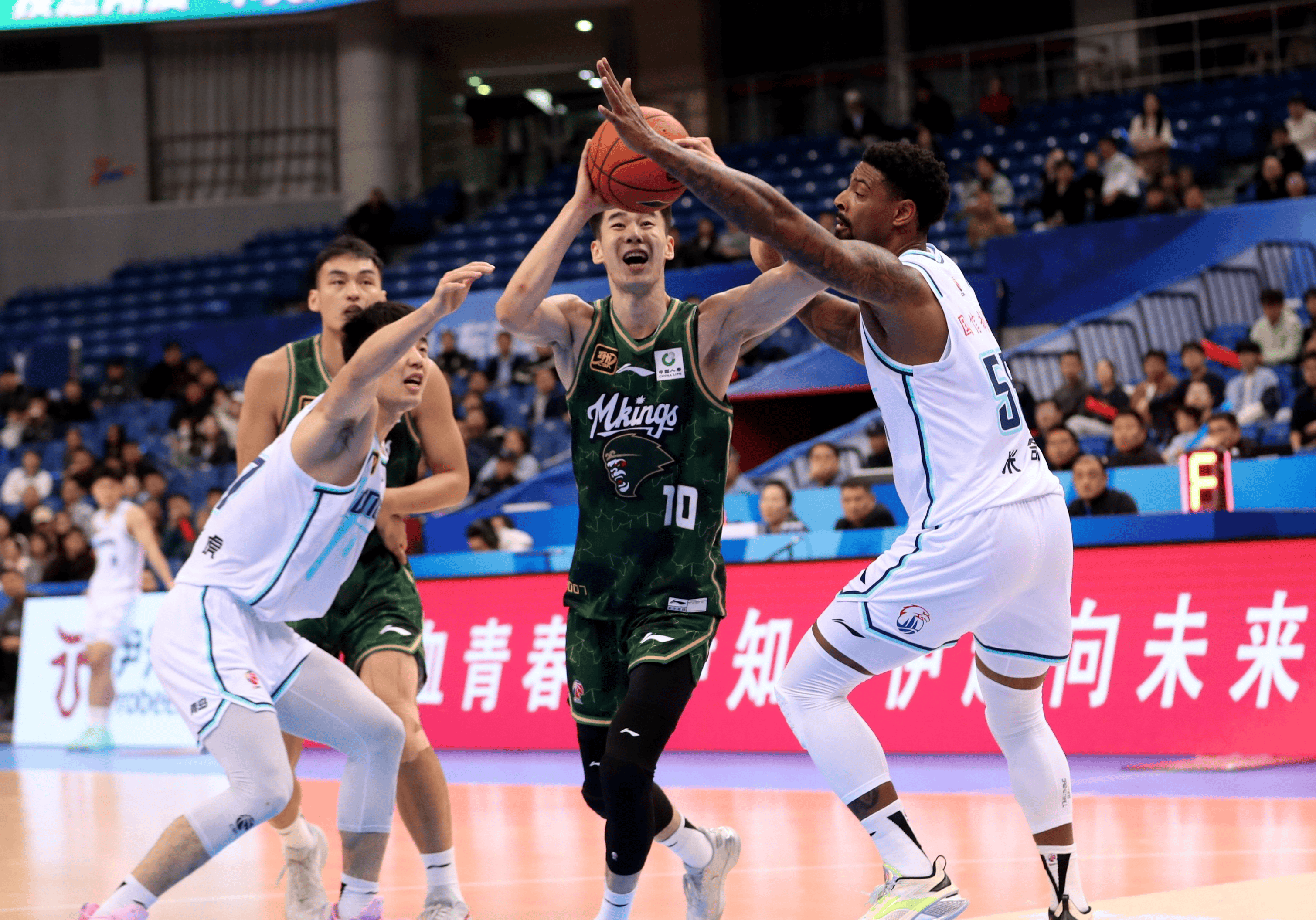 开云-集结日CBA季后赛传出新动向；孟菲斯灰熊复出首秀；管理层表态——悬念犹存；团队化学反应显著的简单介绍-开云